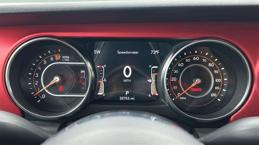 Used 2023 Jeep Gladiator Rubicon AWD/4WD image 19