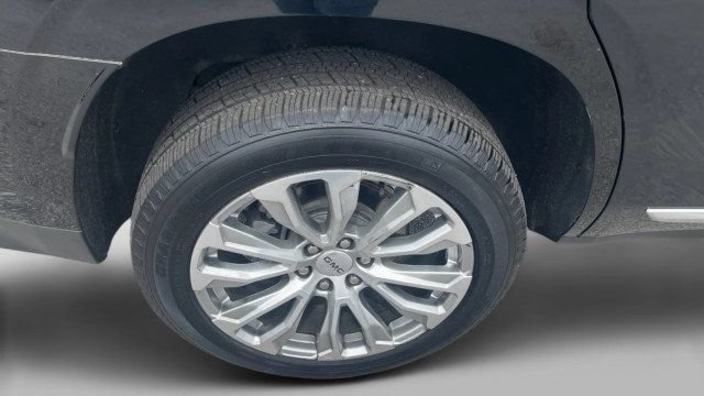 Used 2023 GMC Yukon Denali AWD/4WD image 6