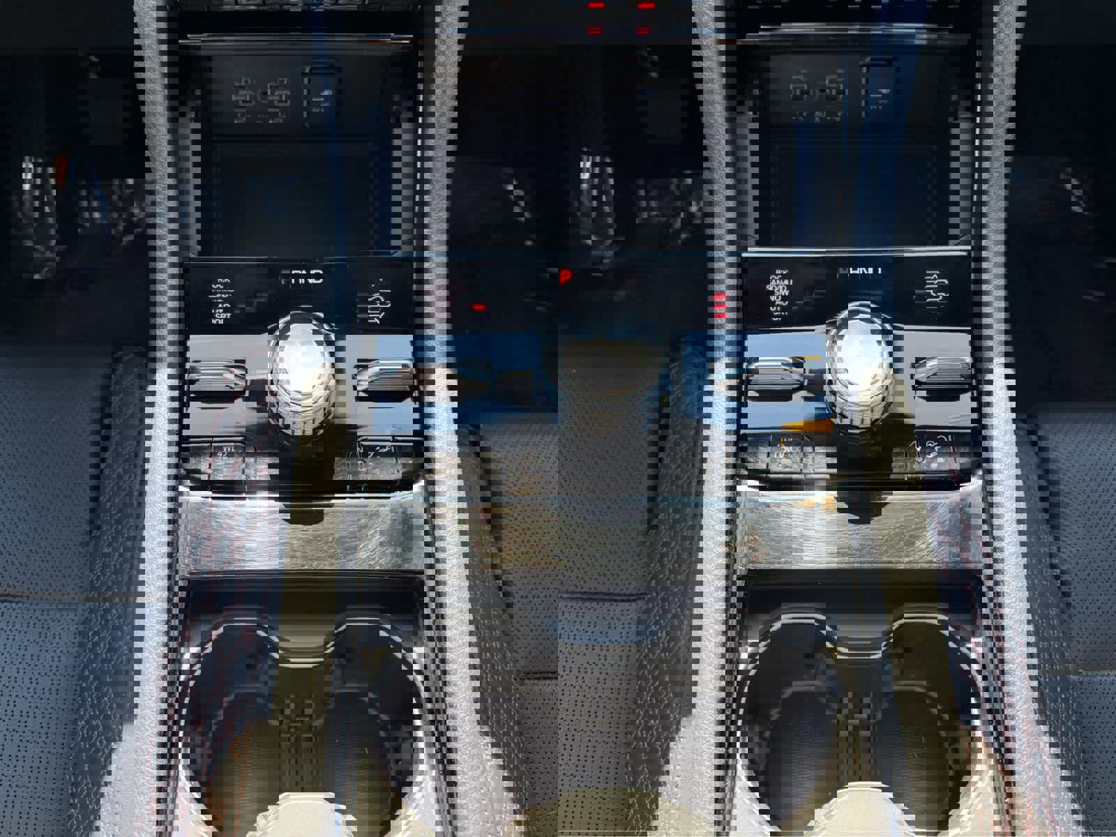 Used 2023 Jeep Grand Cherokee Summit w/ Luxury Tech Group V image 26