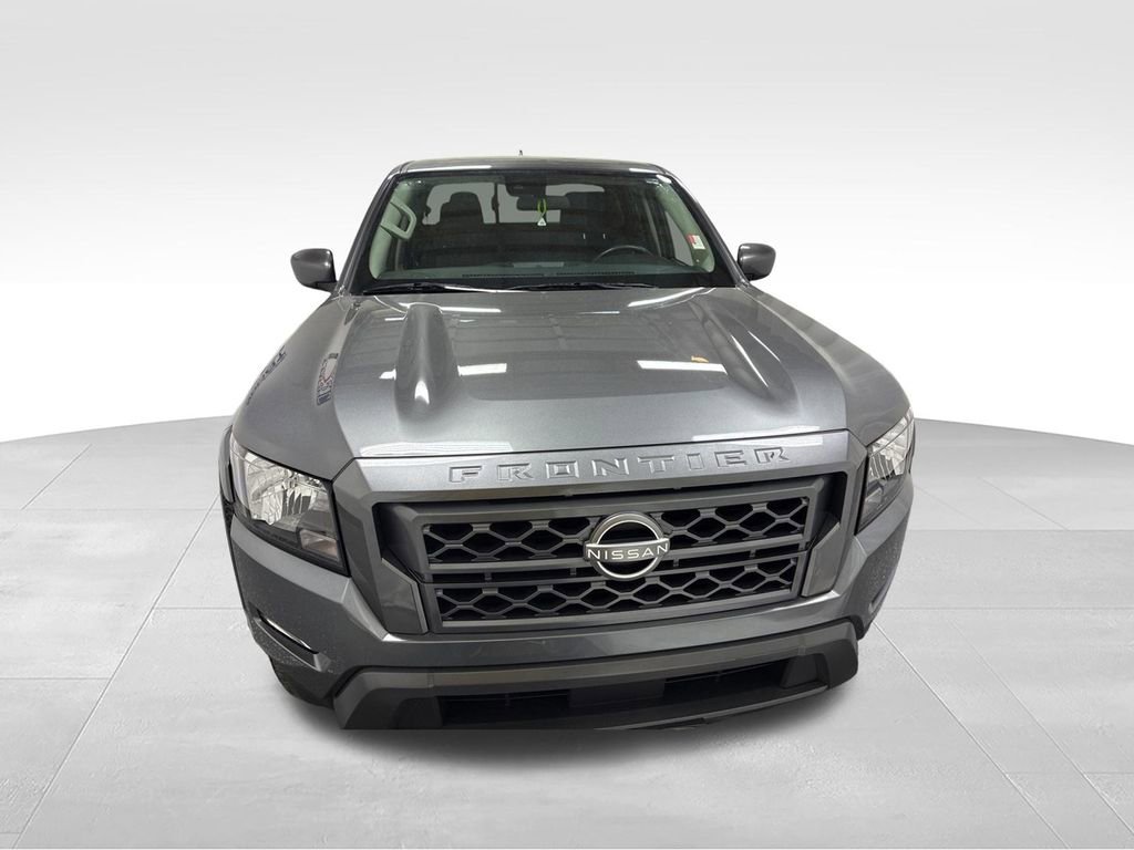 Used 2024 Nissan Frontier SV w/ SV Convenience Package AWD/4WD image 3