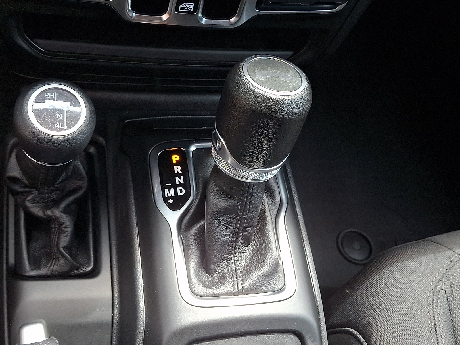 Used 2023 Jeep Wrangler Unlimited Sport AWD/4WD image 13