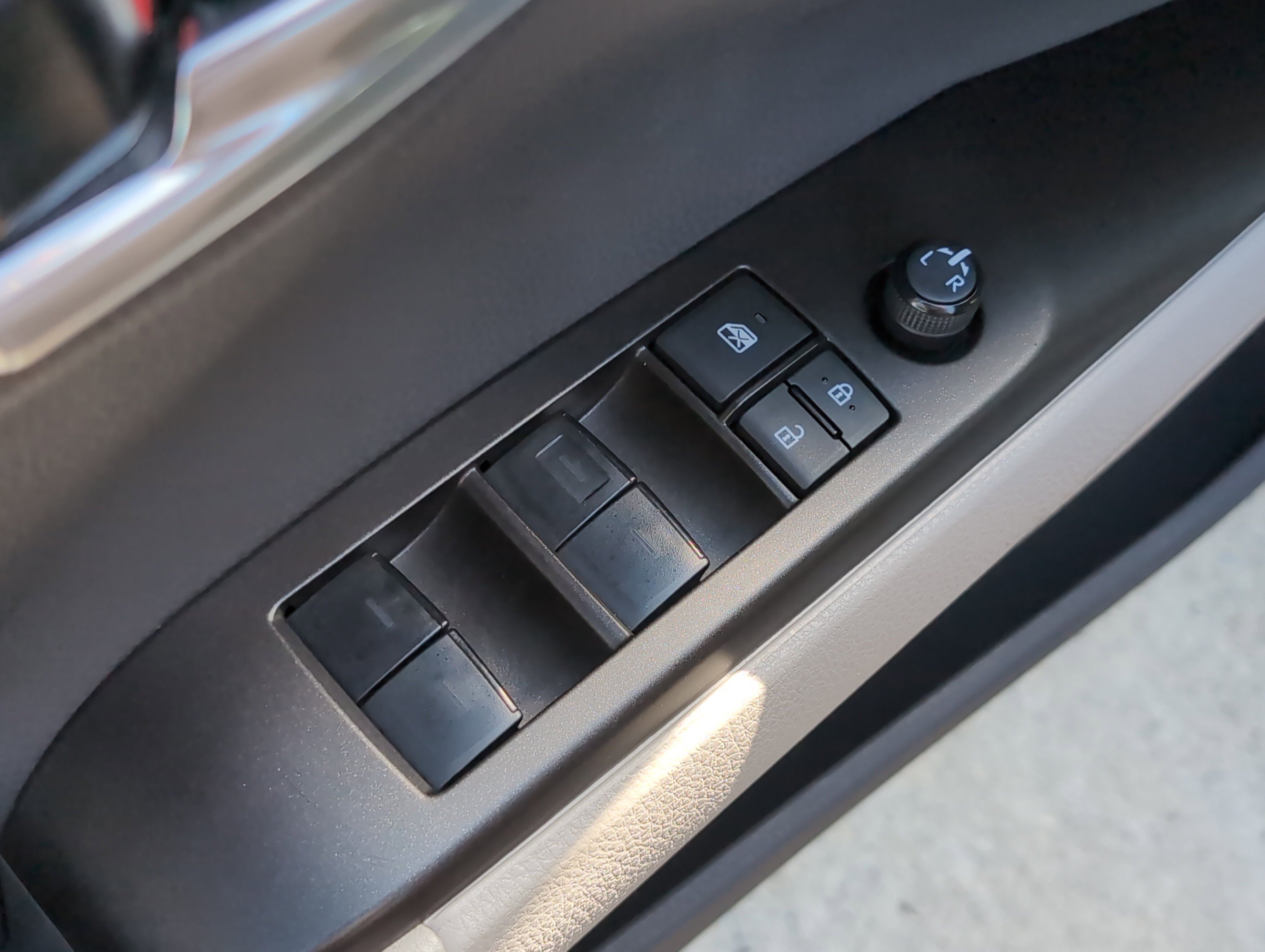Certified 2024 Toyota Camry SE FWD image 15