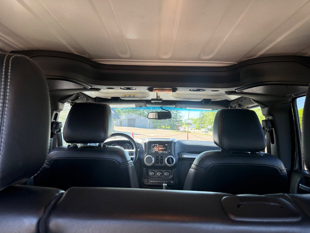 Used 2016 Jeep Wrangler Unlimited Rubicon AWD/4WD image 16