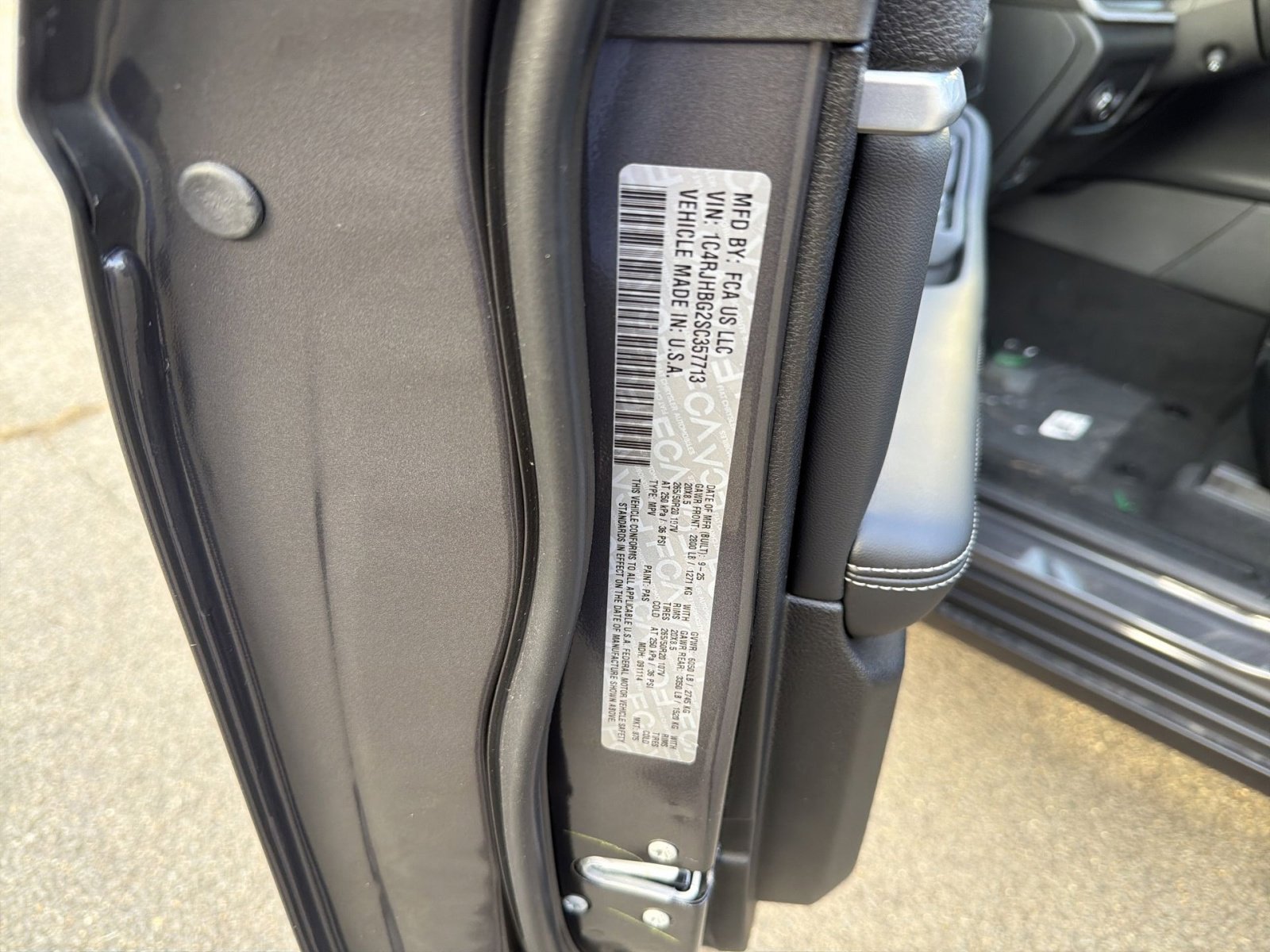 New 2025 Jeep Grand Cherokee Limited w/ Luxury Tech Group II image 29