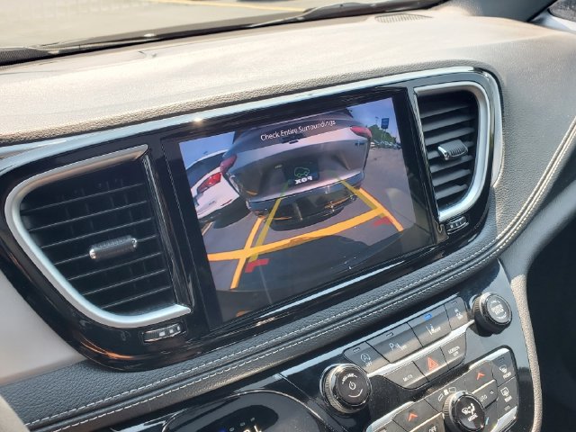 Used 2025 Chrysler Pacifica Limited FWD image 37