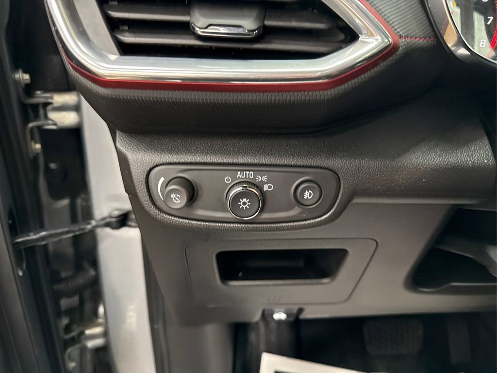 Used 2023 Chevrolet TrailBlazer RS w/ Sun and Liftgate Package image 26