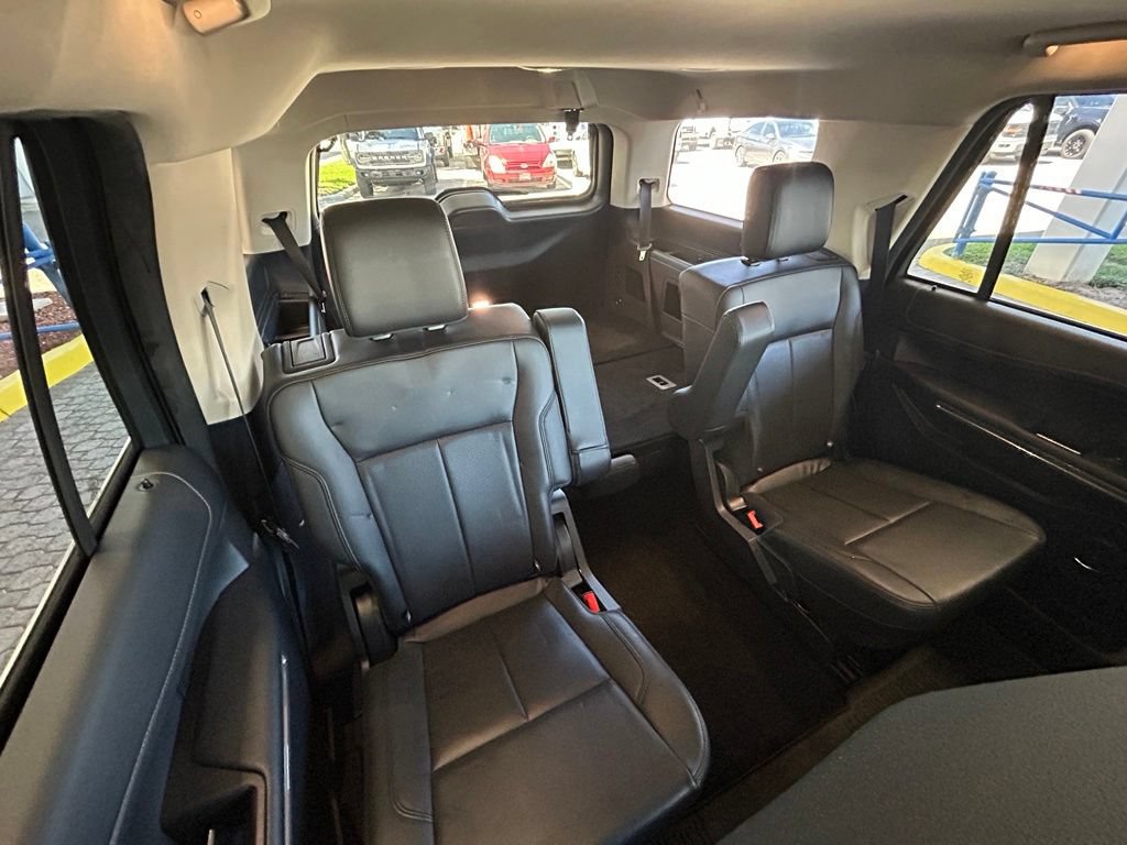 Certified 2024 Ford Expedition XLT RWD image 28