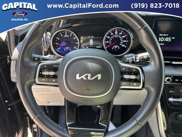 Used 2024 Kia Carnival EX FWD image 24