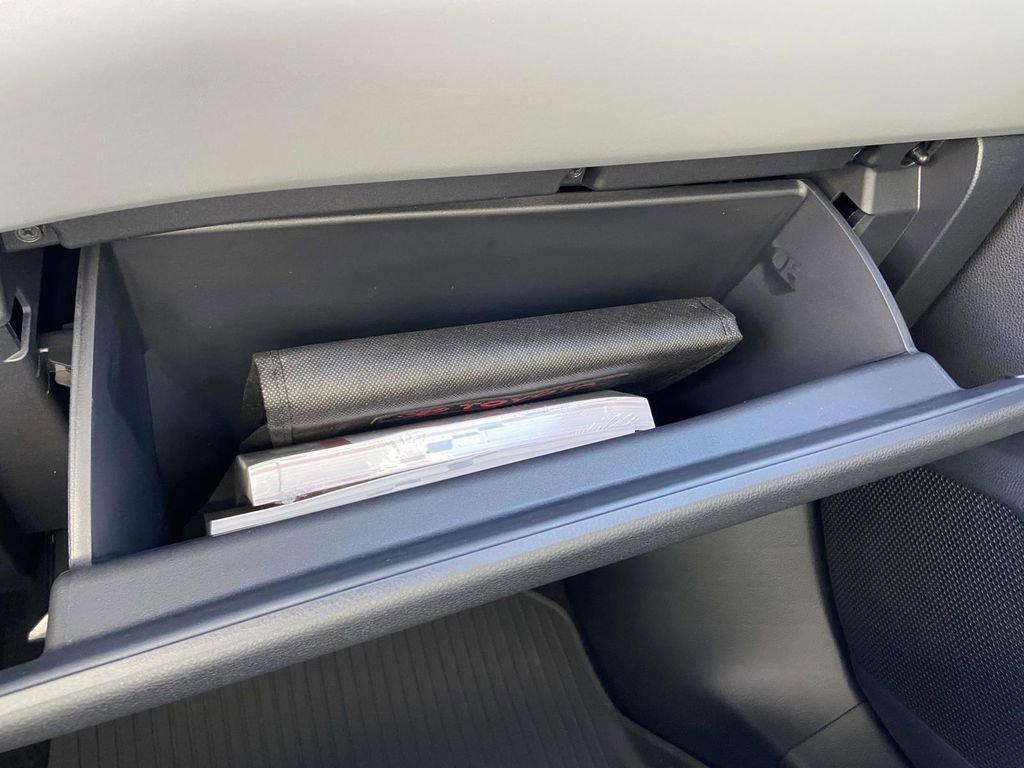 Used 2026 Toyota Highlander Limited image 33