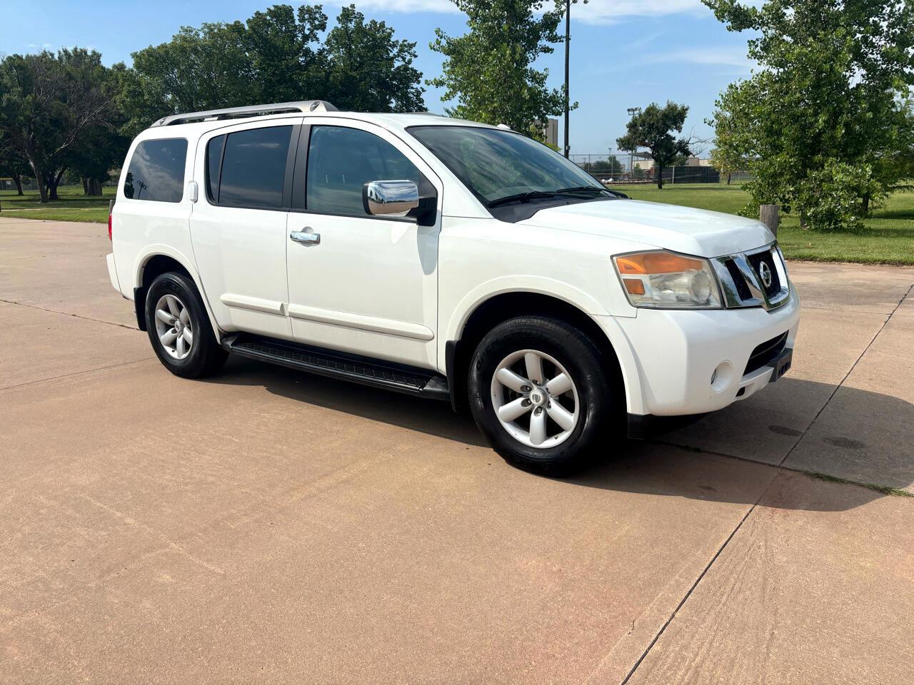 Used 2011 Nissan Armada SV image 35