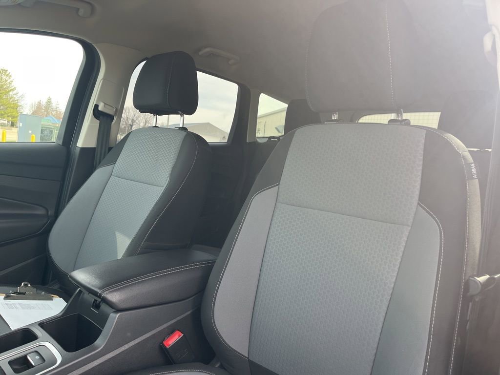 Used 2017 Ford Escape SE image 12