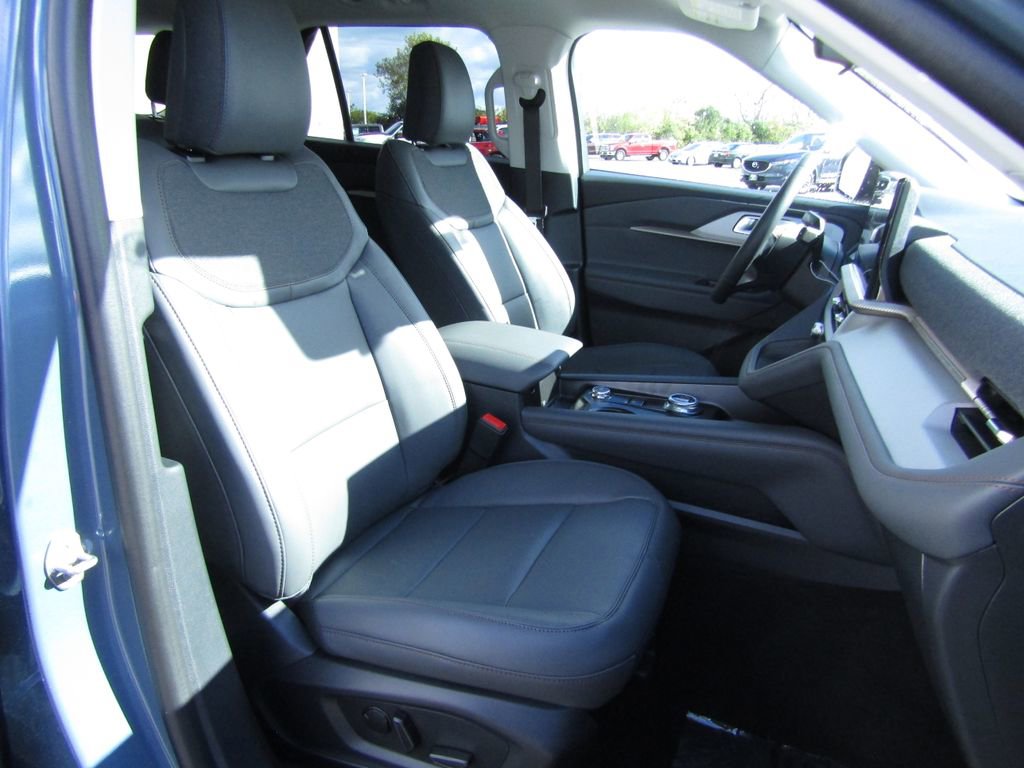 New 2026 Ford Explorer Active image 12