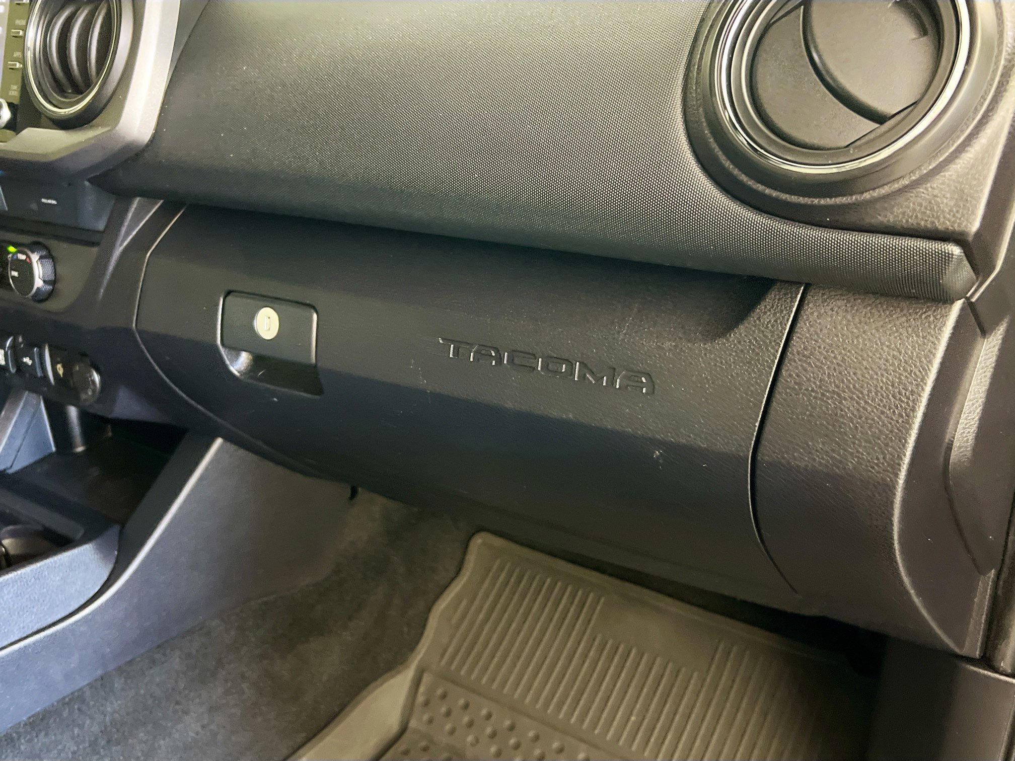 Used 2021 Toyota Tacoma TRD Sport image 35