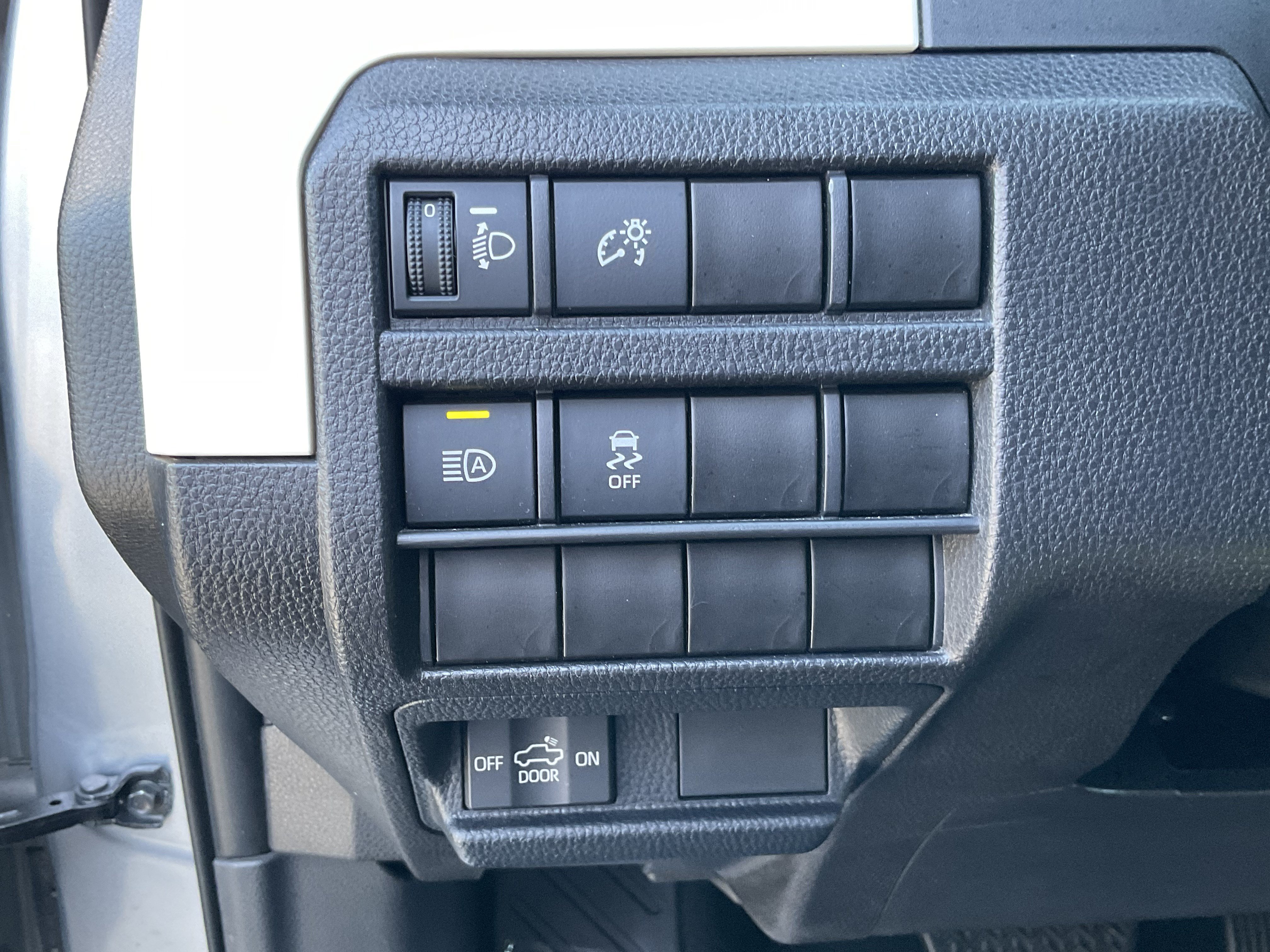 Used 2024 Toyota Tacoma TRD Off-Road AWD/4WD image 27