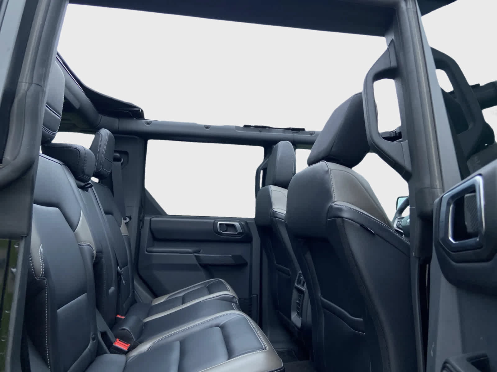 Used 2025 Ford Bronco Outer Banks AWD/4WD image 21