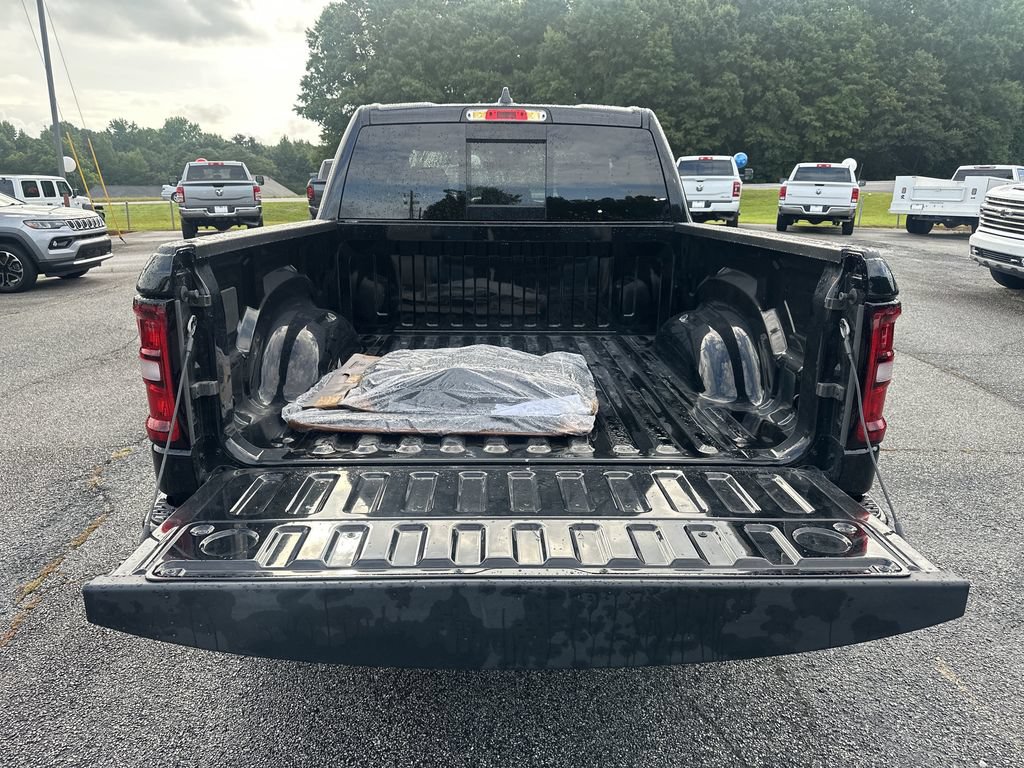 Used 2025 RAM 1500 Big Horn AWD/4WD image 19
