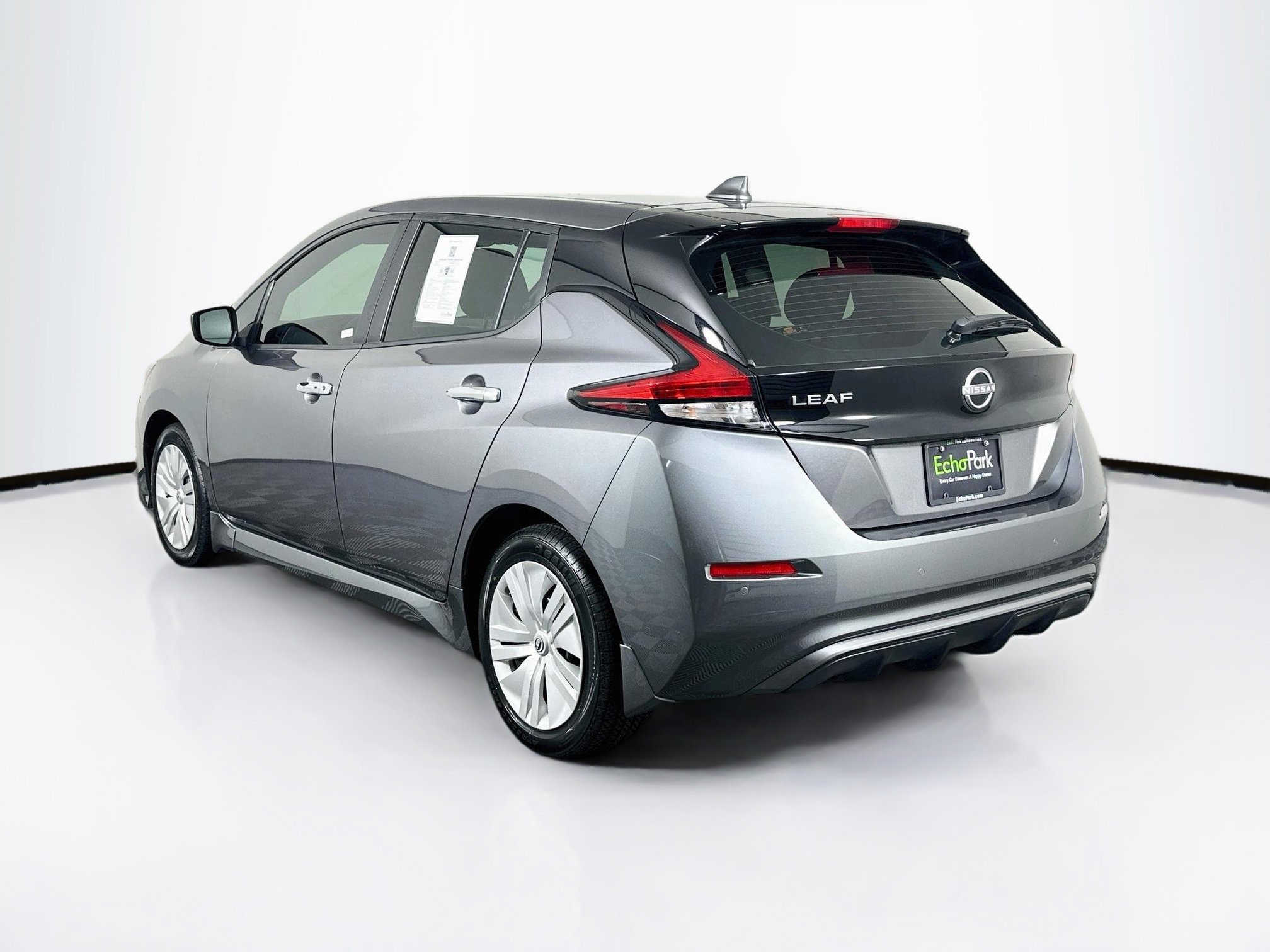 Used 2024 Nissan Leaf S FWD image 5