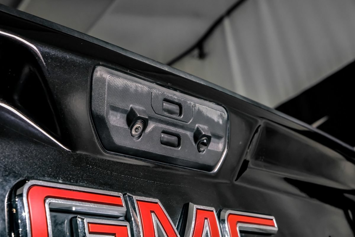 Used 2022 GMC Sierra 2500 Denali w/ Denali Black Diamond Edition AWD/4WD image 47