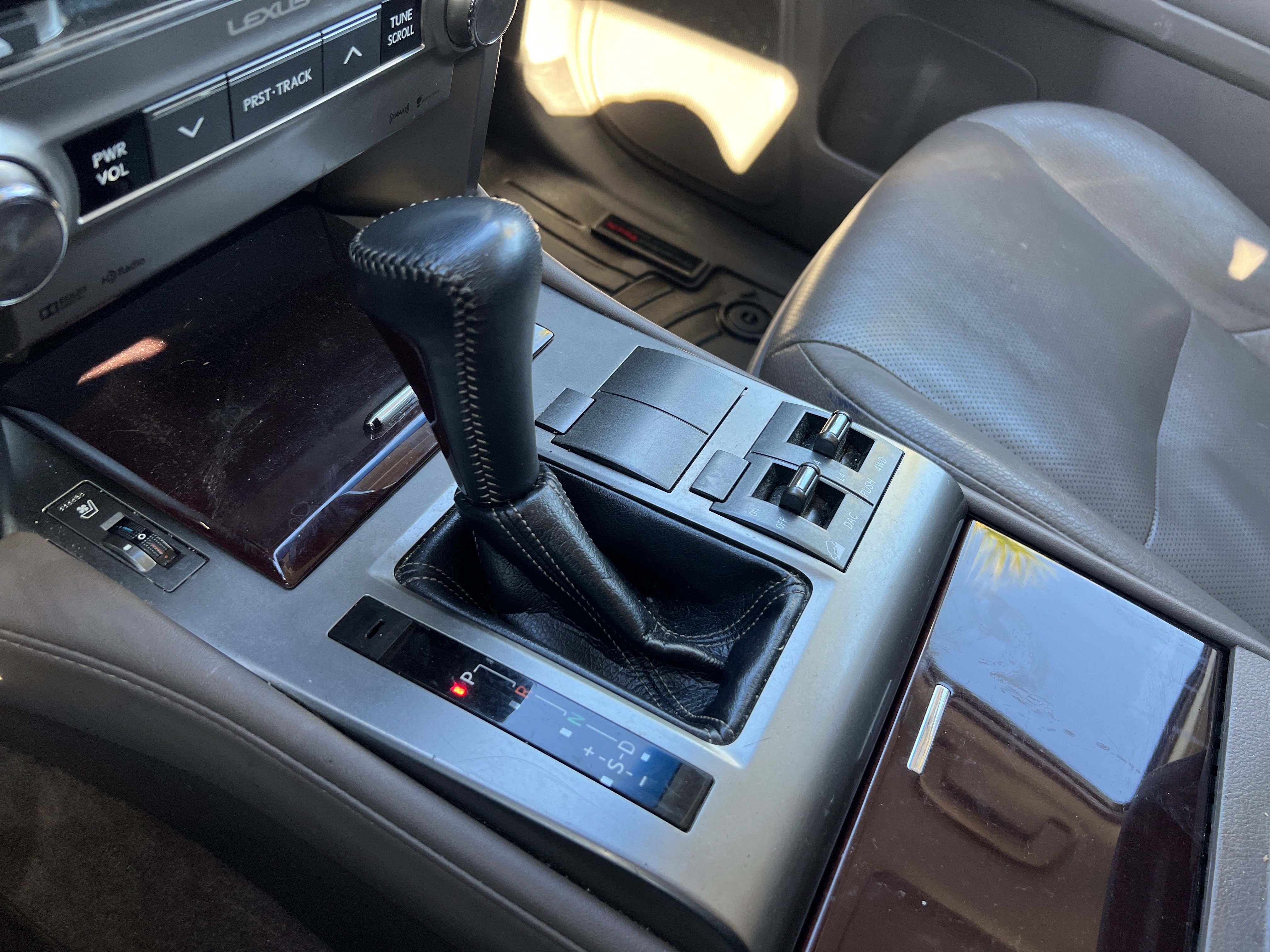 Used 2017 Lexus GX 460 Premium image 26