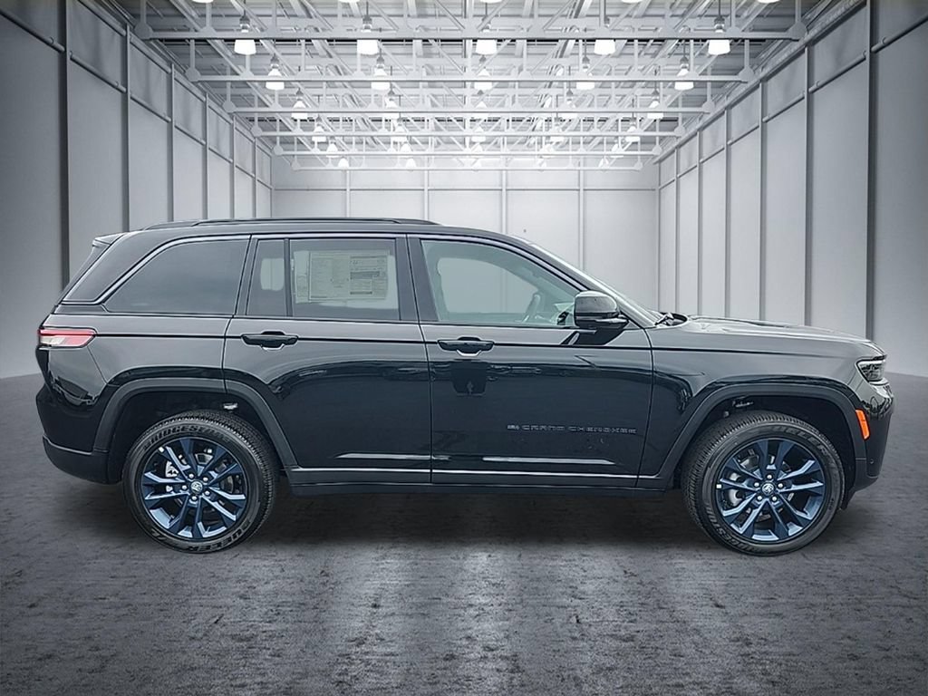 New 2026 Jeep Grand Cherokee Limited AWD/4WD image 36