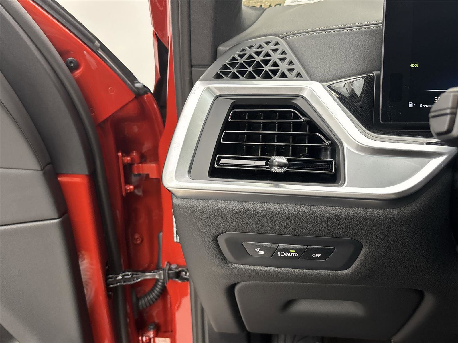 New 2026 BMW X5 xDrive40i w/ Executive Package image 31