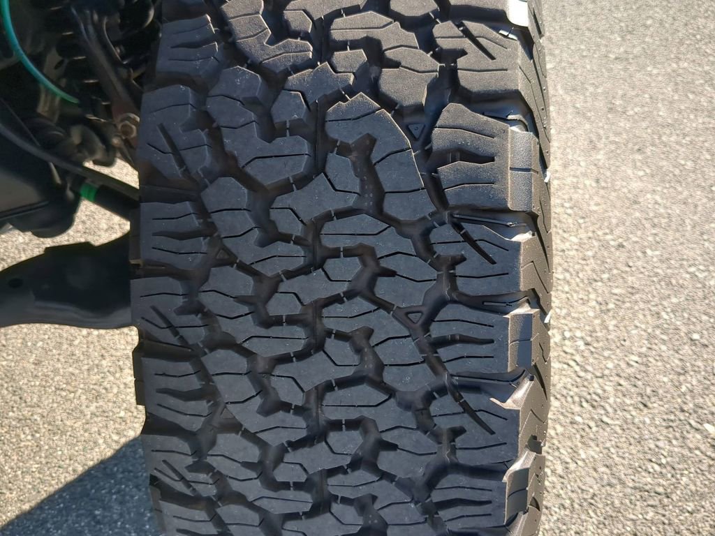 Used 2020 Toyota Tacoma TRD Off-Road w/ TRD Premium Off Road Package image 12