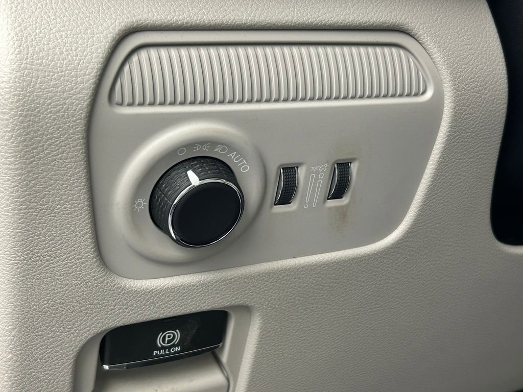 New 2026 Jeep Grand Wagoneer Summit image 12