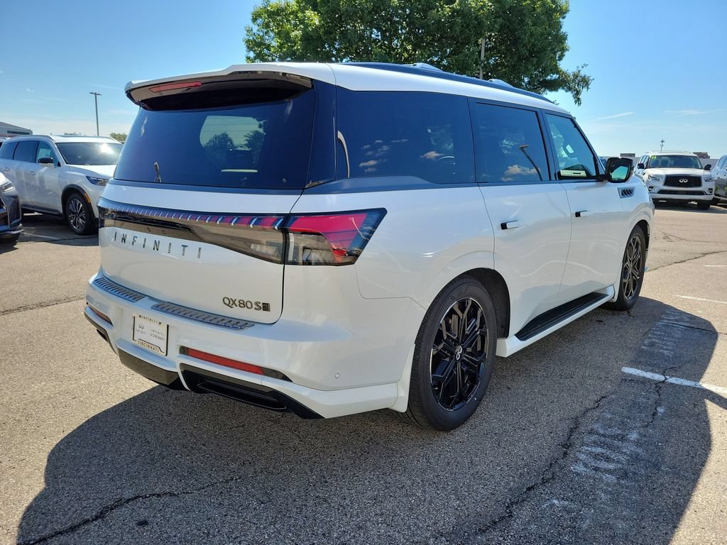 Used 2026 INFINITI QX80 4WD w/ Sport Exterior Package image 5