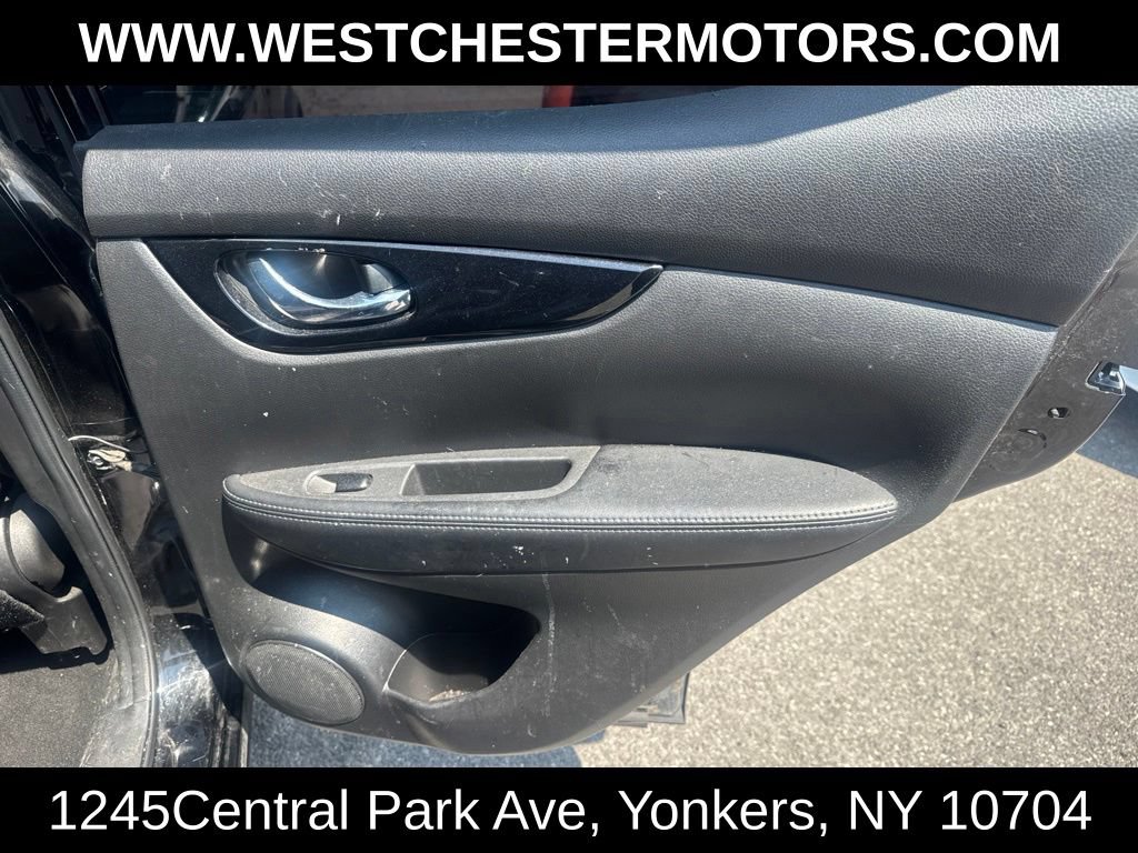 Used 2020 Nissan Rogue Sport SV w/ All-Weather Package AWD/4WD image 17