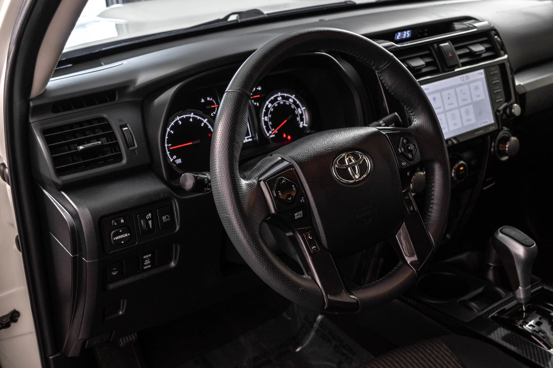 Used 2021 Toyota 4Runner TRD Off-Road AWD/4WD image 36