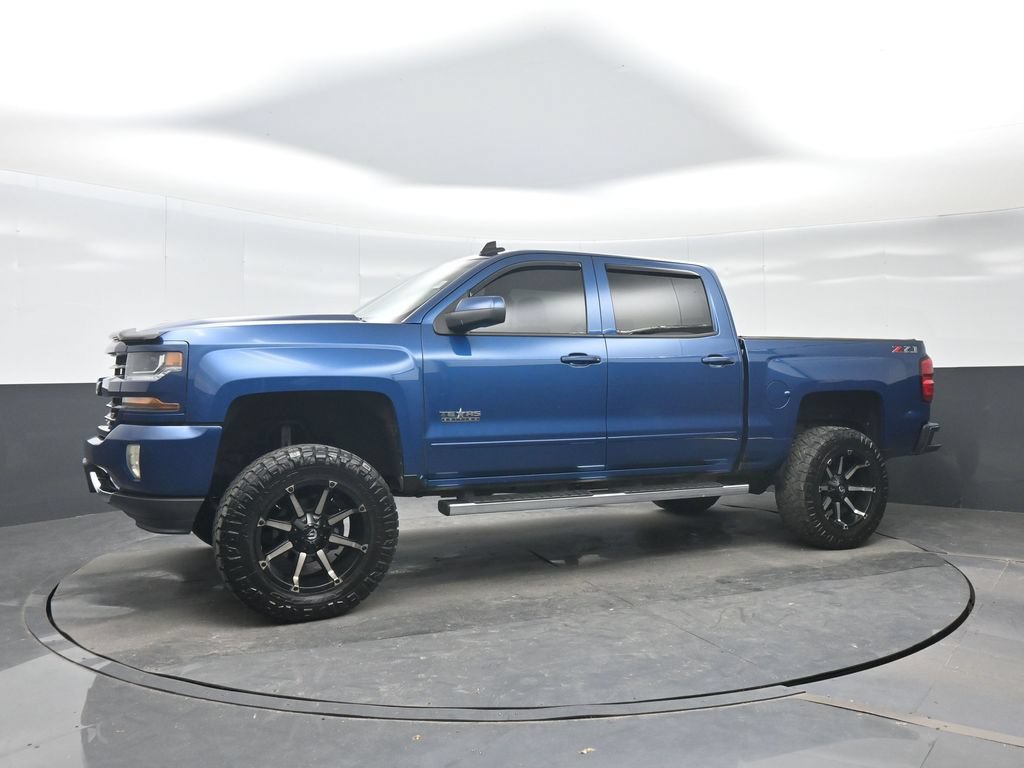 Used 2018 Chevrolet Silverado 1500 LT w/ Texas Edition AWD/4WD image 2