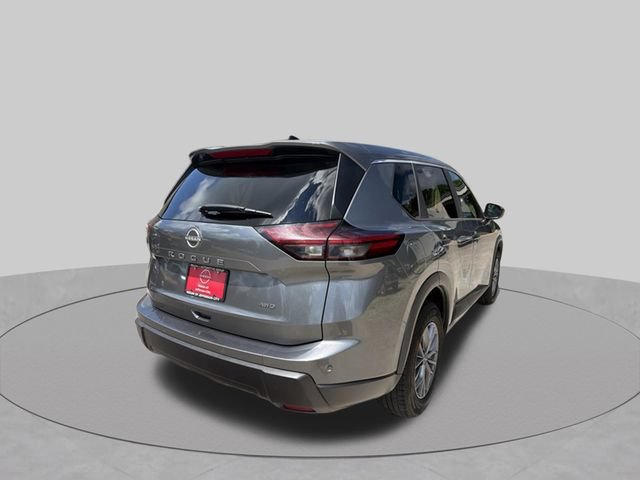 Used 2024 Nissan Rogue S AWD/4WD image 3