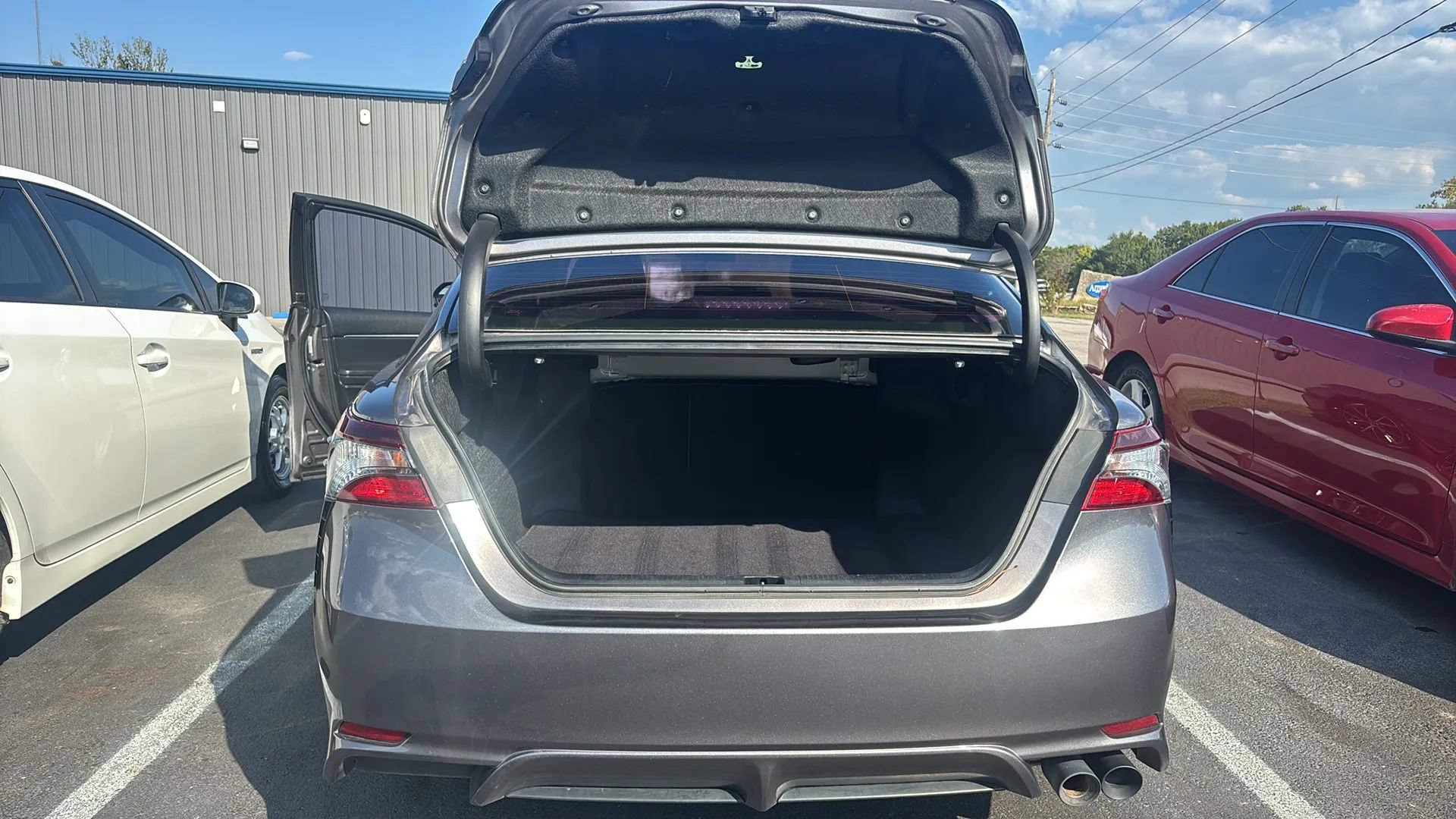 Used 2023 Toyota Camry SE FWD image 32