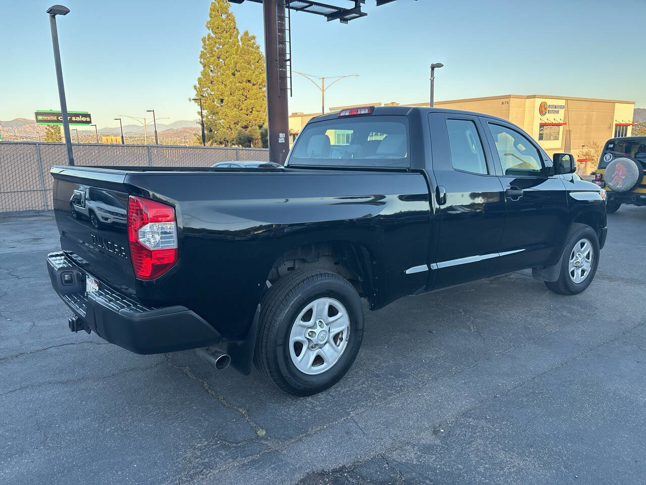 Used 2017 Toyota Tundra SR image 6