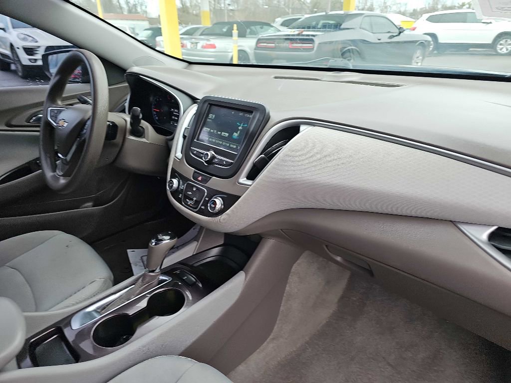 Used 2017 Chevrolet Malibu LS image 43