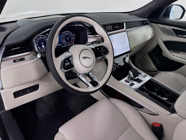 New 2026 Jaguar F-PACE R-Dynamic S image 9