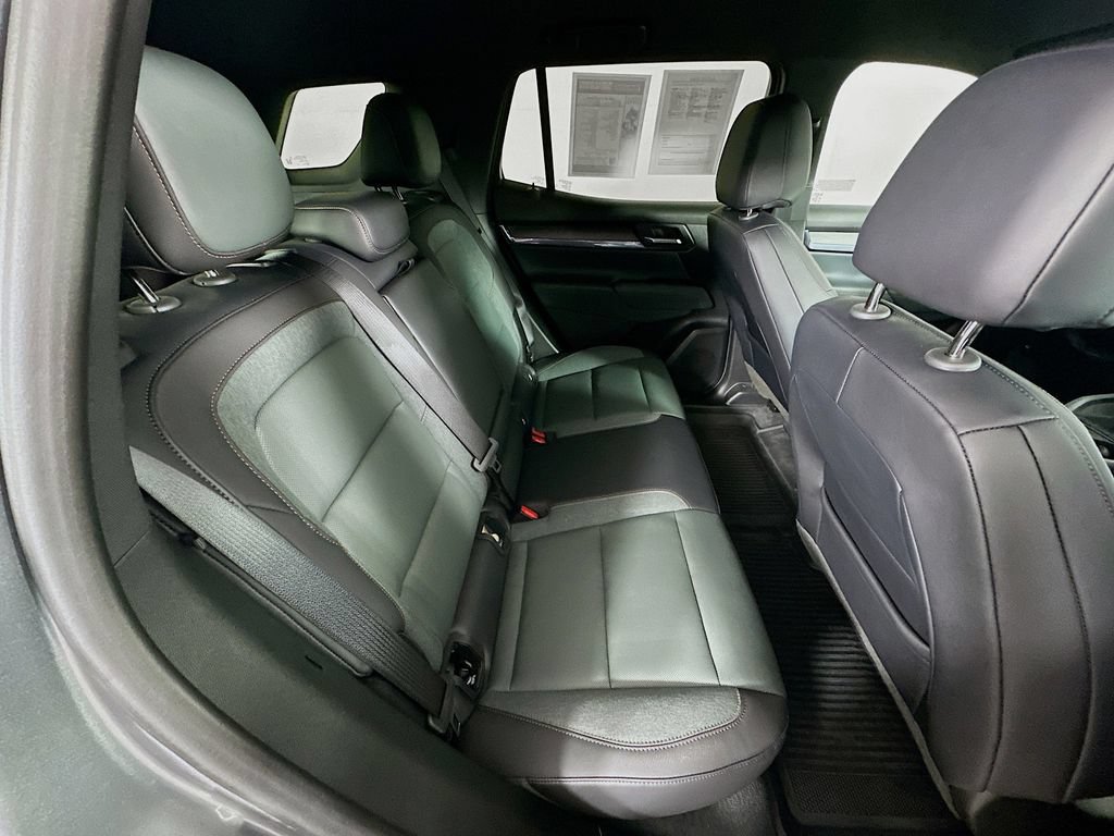 Used 2026 GMC Terrain AT4 w/ Convenience Package III AWD/4WD image 34