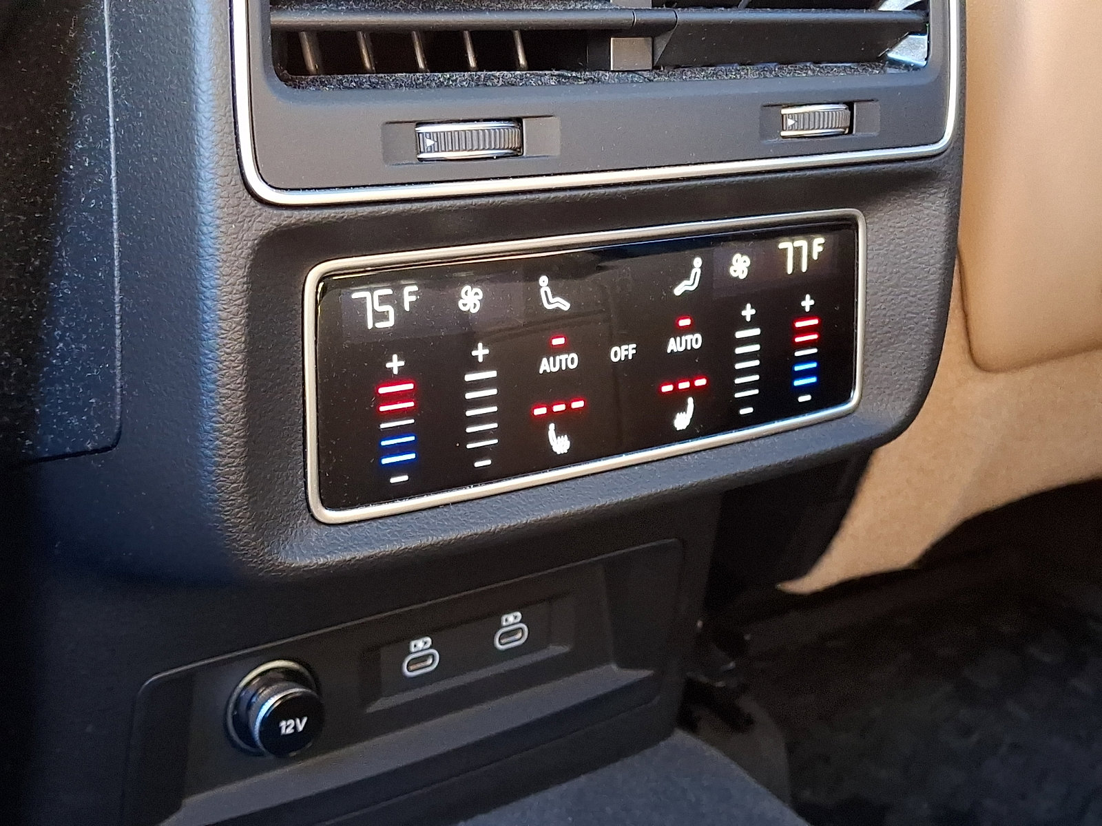 Used 2023 Audi Q8 Prestige image 11