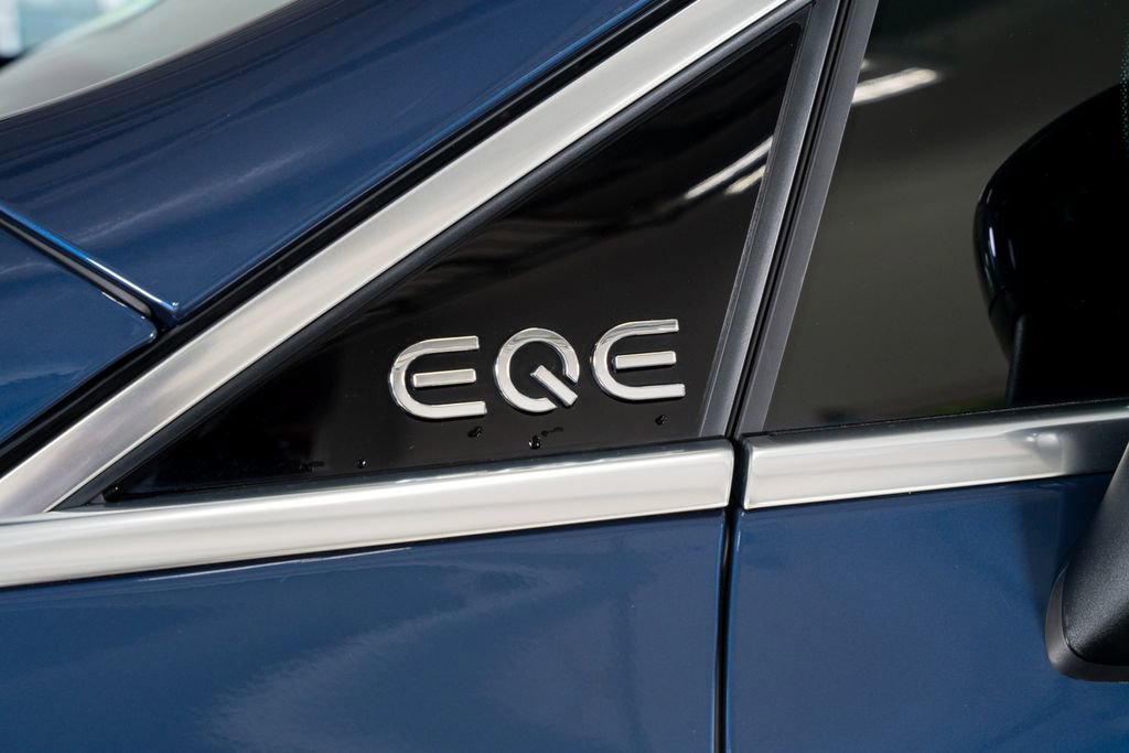 Used 2025 Mercedes-Benz EQE 350+ SUV image 19