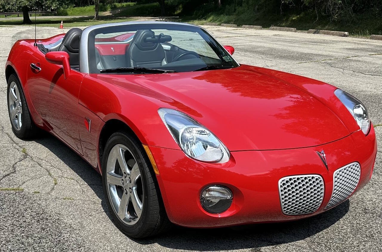 Used 2006 Pontiac Solstice Convertible w/ Premium Package RWD image 21