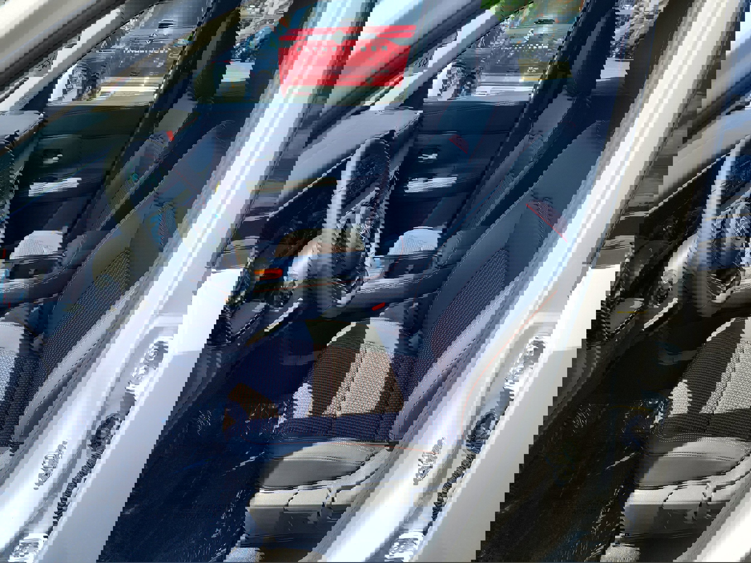 New 2025 Nissan Kicks SR image 11