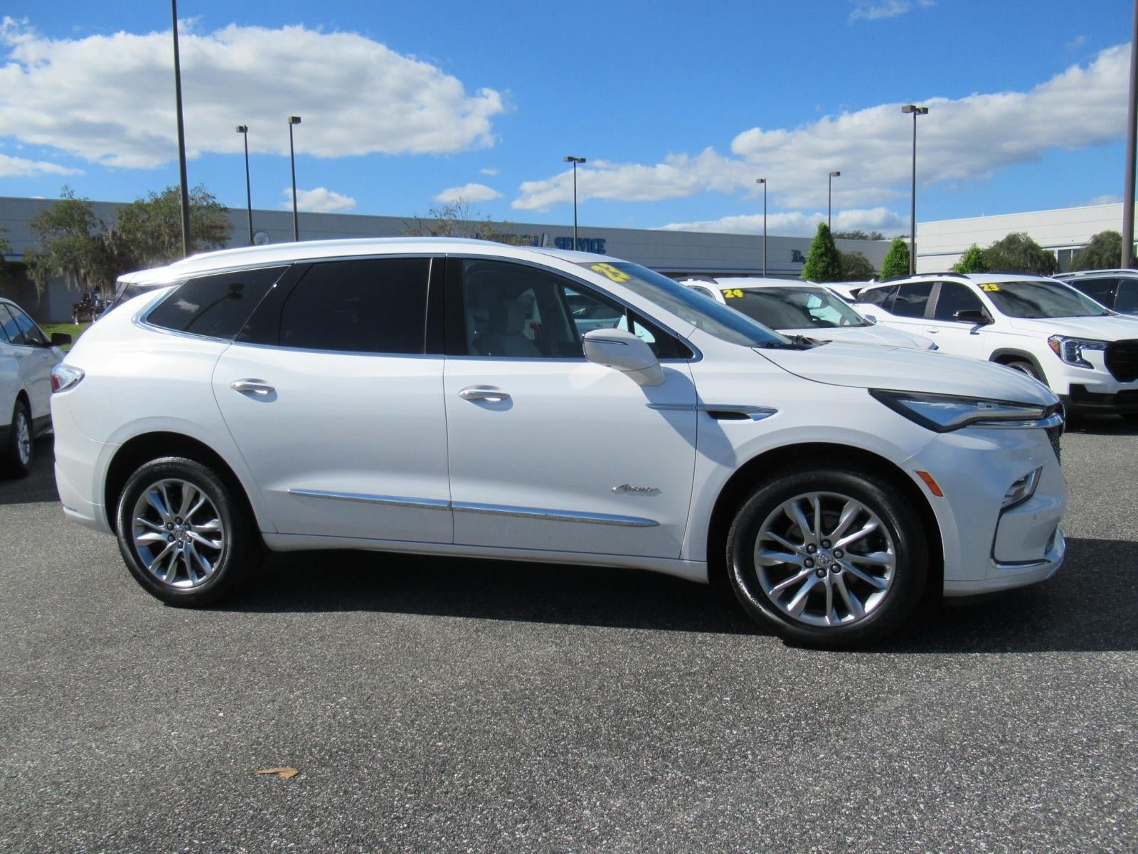 Used 2023 Buick Enclave Avenir w/ Avenir Technology Package FWD image 2