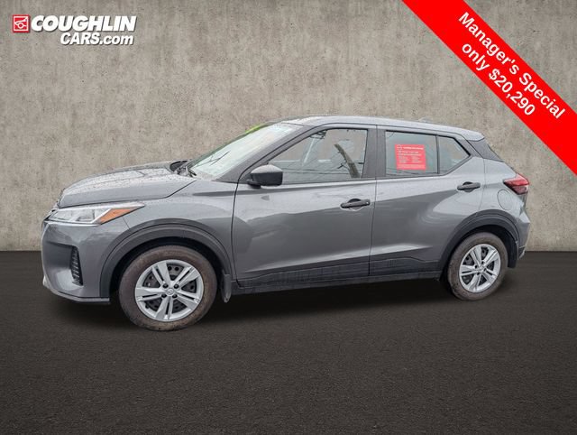 Certified 2025 Nissan Kicks Play S FWD image 4