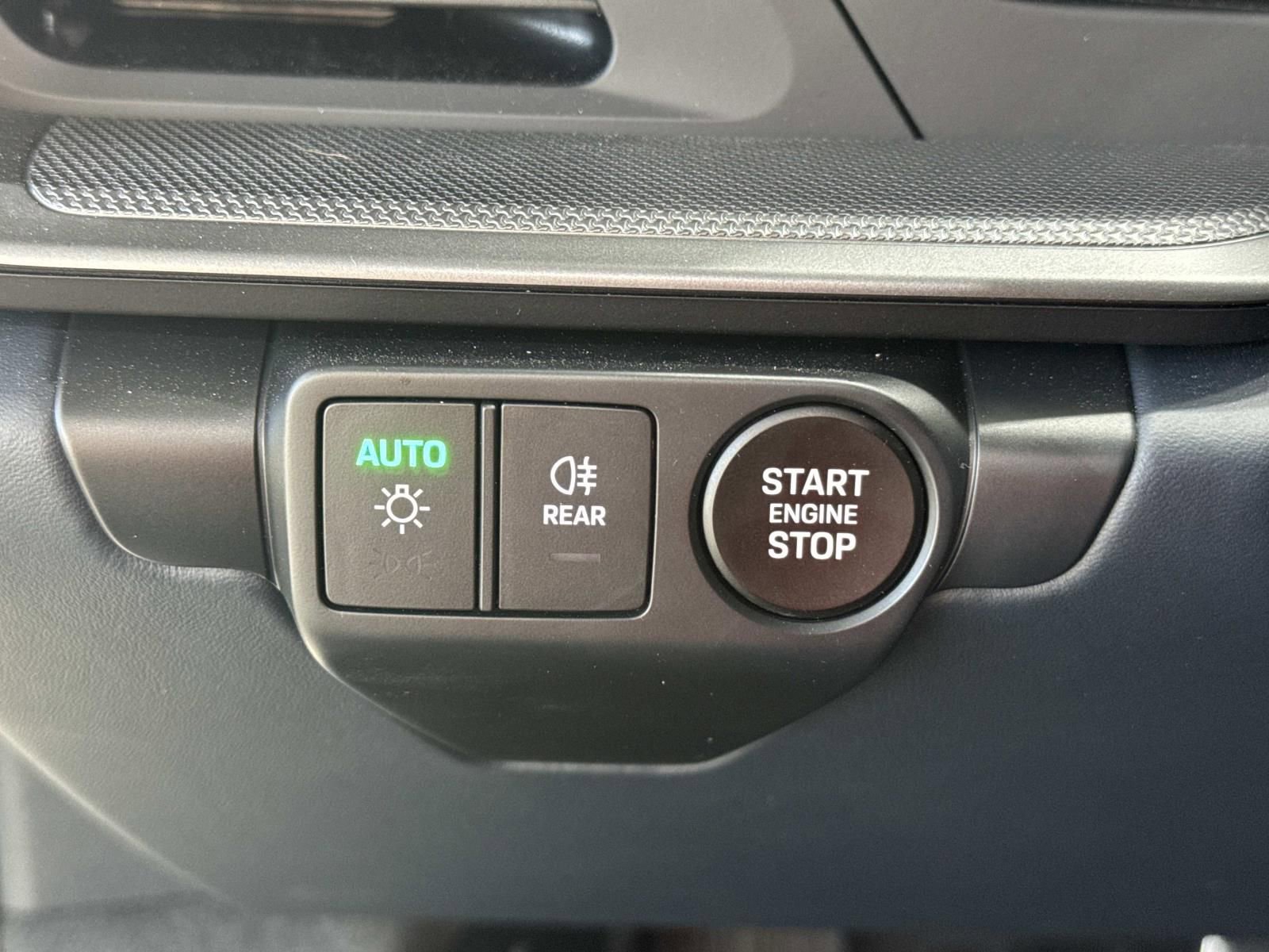 Used 2025 Porsche 911 Carrera image 19