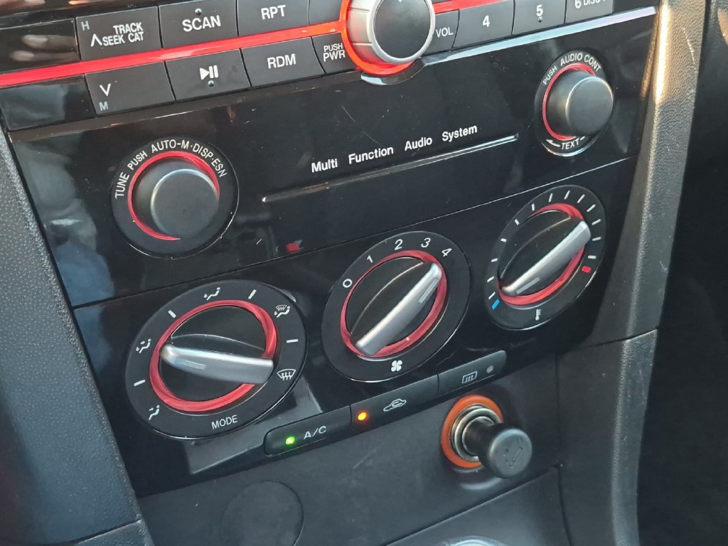 Used 2009 MAZDA MAZDA3 s Touring FWD image 18