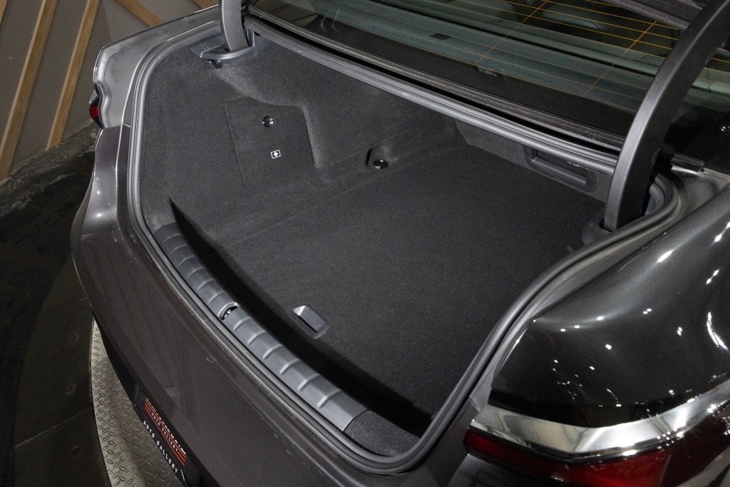 Used 2025 BMW i7 xDrive60 image 43