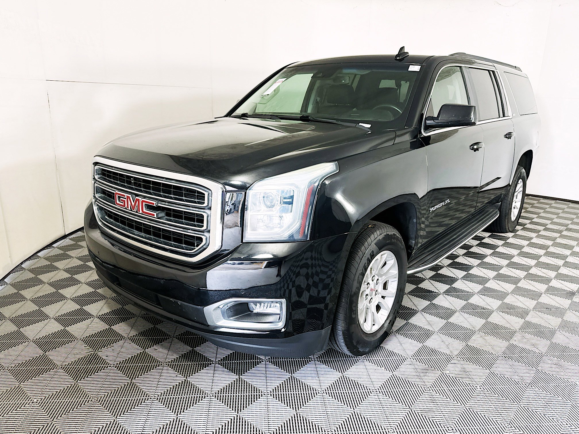 Used 2018 GMC Yukon XL SLT RWD image 7