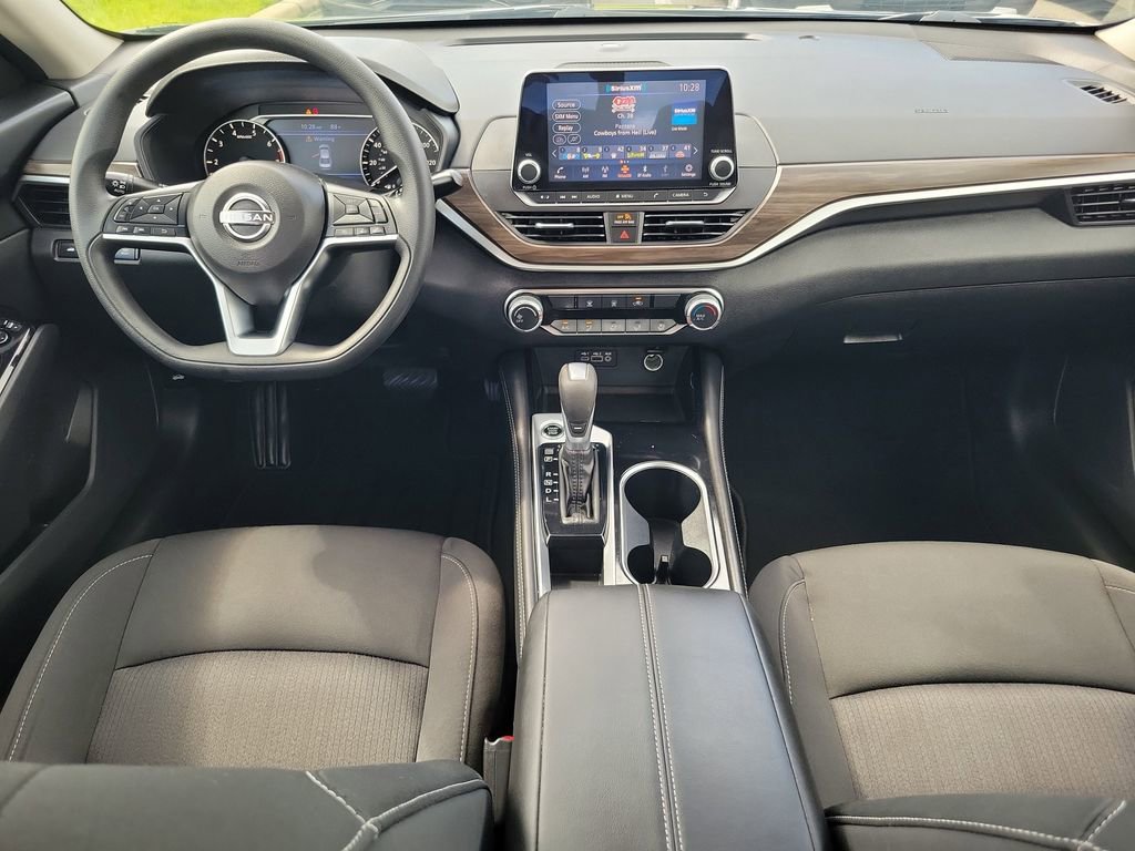 Used 2023 Nissan Altima 2.5 SV FWD image 13