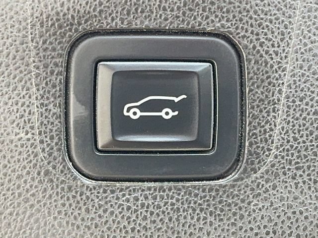 Used 2019 Chevrolet Traverse High Country FWD image 23