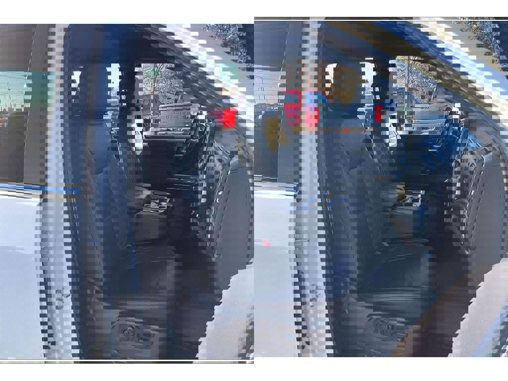 Used 2022 Chevrolet Silverado 3500 LTZ image 8